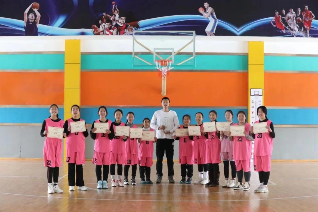 如何结合视频分析进行篮球模拟训练_1